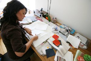 平織りリネンのヘムステッチ刺繍